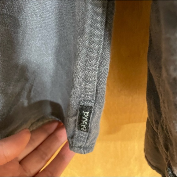 PRANA -Men's Shirt Gray 100% organic cotton long sleeve button front collar - Picture 3 of 5